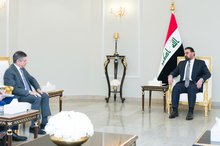Parliament Speaker Haibat al-Halbousi (right),the Chargé d'Affaires of the US Mission to Iraq, Steven Fagin, (left) 