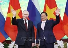 PM Pham Minh Chinh (R) and Russian President Vladimir Putin (Photo: VNA)