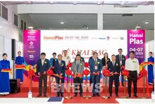 The 13th Hanoi International Plastics and Rubber Industry Exhibition (HanoiPlas 2025) opens on June 4. (Photo: VNA)