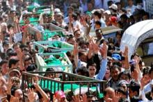 Pakistan’s Hazara Community Bury Slain People