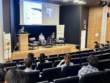 Assoc. Prof. Dr Nguyen Viet Nhung, Dean of Medicine at University of Medicine and Pharmacy, Vietnam National University (VNU) Hanoi, speaks online on Vietnam’s digital transformation strategy in medical education. (Photo: VNA)