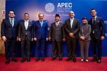 Prime Minister Anwar Ibrahim (third, left) with Indonesian President Prabowo Subianto (fourth, left) takes a group photo during the APEC Business Advisory Council (ABAC) High Level Economic Dialogue here on Thursday.