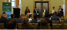 Representatives from Vietnamese and Australian tourism businesses at the symposium. (Photo: VNA)