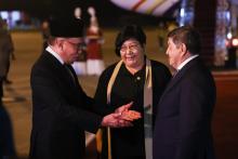 BISHKEK, May 15 -- Prime Minister Anwar Ibrahim (left) was welcomed by his counterpart, Chairman of the Cabinet of Ministers of the Kyrgyz Republic Akylbek Zhaparov (right) at Manas International Airport, Bishkek, tonight for a working visit to the Kyrgyz Republic. -- photoBERNAMA