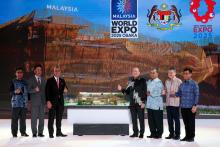 Investment, Trade and Industry Minister Tengku Zafrul Abdul Aziz. (third left)