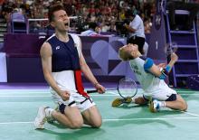 PARIS, Aug 1 -- Malaysia's men's doubles Aaron Chia and Soh Wooi Yik celebrating their victory against India's Satwiksairaj Rankireddy and Chirag Shetty in the badminton event at the Paris 2024 Olympics at Porte De La Chapelle Arena today.--fotoBERNAMA (2024) COPYRIGHT RESERVED