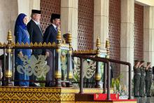 The King and Queen of Malaysia, His Majesty Sultan Ibrahim (middle)  and Her Majesty Raja Zarith Sofiah (left)  accorded a state welcome at Istana Nurul Iman Monday.