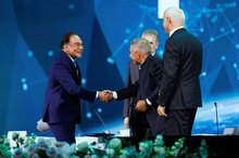 Prime Minister Anwar Ibrahim shakes hands with Rais of the Republic of Tatarstan, Rustam Minnikhanov, after delivering his keynote address during the Plenary Session of the XVI International Economic Forum “Russia – Islamic World: KazanForum 2025” at the Concert Hall, Kazan Expo, here on Friday.