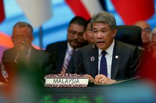 KUALA LUMPUR, July 11 -- Malaysia's Foreign Minister, Datuk Seri Mohamad Hasan speaks during the 15th East Asia Summit Foreign Ministers’ Meeting in conjunction with the 58th ASEAN Foreign Ministers’ Meeting (AMM) and related meetings at the Kuala Lumpur Convention Centre today.  -- fotoBERNAMA (2025) COPYRIGHT RESERVED