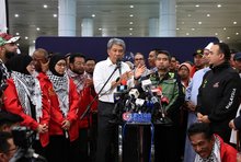 Malaysian Foreign Minister Mohamad Hasan 