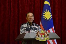 PUTRAJAYA, Dec 30 — Prime Minister Datuk Seri Anwar Ibrahim speaks at a press conference at the Perdana Putra building today.  — BERNAMA photo (2025) All Rights Reserved