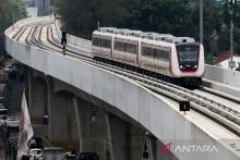 Light Rail Transit (LRT) for Velodrome-Kelapa Gading route in Jakarta (25/2/2019). ANTARA FOTO/Rivan Awal Lingga/ama/aa