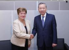 General Secretary of the Communist Party of Vietnam Central Committee and State President To Lam (R) and Managing Director of the International Monetary Fund (IMF) Kristalina Georgieva. (Photo: VNA)