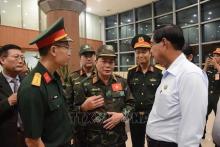Major General Pham Van Ty talks with Yangon Region Chief Minister U Soe Thein. (Photo: VNA)