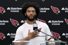 This Associated Press file photo from Dec. 28, 2024, shows Arizona Cardinals quarterback Kyler Murray during a press conference at SoFi Stadium in Inglewood, California. (Yonhap)