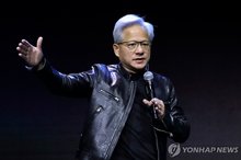 Nvidia CEO Jensen Huang delivers a speech at the Marvell Keynote during the Computex 2026 exhibition in Taipei, Taiwan, on June 2, 2026, in this photo provided by AP. (PHOTO NOT FOR SALE) (Yonhap)