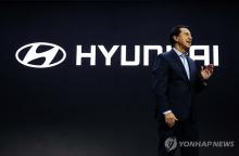 This photo provided by Hyundai Motor Co. shows the company's Global Chief Operating Officer Jose Munoz at a press event held at the Los Angeles Auto Show on Nov. 21, 2024. (PHOTO NOT FOR SALE) (Yonhap)