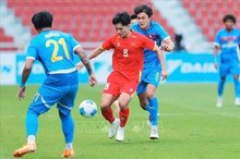 Vietnam's U22 show determination against the Philippines in the semi-final on December 15. (Photo: VNA)