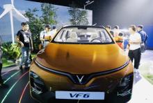 Dealers will begin selling VF 8, followed by VF 6, VF 7, and VF 9 (Photo: VNA)