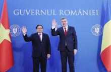 Vietnamese, Romanian PMs hold talks