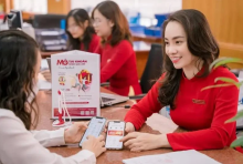 Banks lend over 18.88 billion USD to economic entities in June. (Photo: VNA)