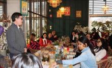 Diners at the "Hanoi Station" restaurant located at the Cameleon shopping mall in Brussels. (Photo: VNA)