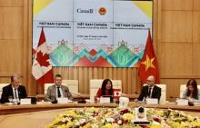 The Canada trade delegation attends the second meeting of the Vietnam – Canada Joint Economic Committee in Hanoi on March 27 (Photo: VNA)