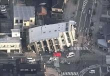 A building collapses in Japan's Ishikawa prefecture 
