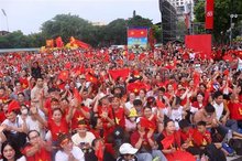 Hanoi throngs witness National Day rehearsal with patriotic fervour