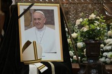A portrait of Pope Francis at the Buenos Aires Cathedral. (Photo: AFP)