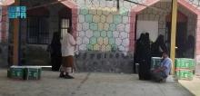 KSrelief distributes more than 10 tons of Ramadan food baskets in Aden