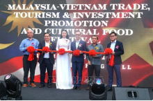 At the ribbon-cutting ceremony (Photo: VNA)