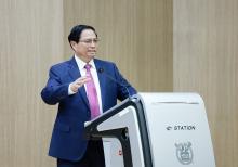 Prime Minister Pham Minh Chinh delivers the policy speech at the Seoul National University on July 3. (Photo: VNA)