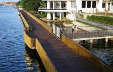 The walk along Huong river (Source: baomoi)