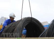 Steel and steel products are among Vietnam's major exports to Laos. (Photo: VNA)