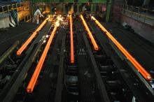 Enhancing product quality and cutting production costs would help domestic steel producers overcome difficulties (Photo: baodautu.vn)