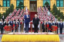 Party General Secretary Nguyen Phu Trong (R) and US President Joe Biden pictured in Biden's State visit to Vietnam in September 2023. (Photo: VNA)