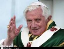 Pope Expresses 'Solidarity' With Iran Quake Victims  