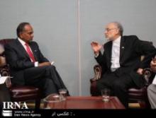 Iran-Singapore FMs Discuss Issues Of Mutual Interest In New York  