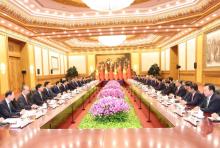 Top leaders of Vietnam, China hold talks in Beijing