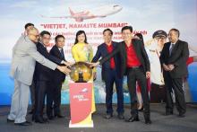 At the launching ceremony (Photo: Vietjetair.com)