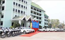The vehicles presented by the Vietnamese Ministry of Public Security to the Lao Ministry of Public Security in Vientiane on March 18. (Photo: VNA)