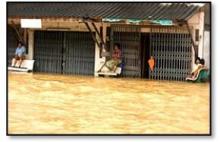 Red Cross sends aid packages to flood-hit Southern Thailand
