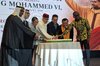 Indonesian Trade Minister Budi Santoso (third from the right) and Moroccan Ambassador to Indonesia Redouane Houssaini (center)