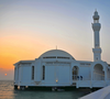 Al-Rahma Mosque in Jeddah: Iconic Landmark Where Islamic Architecture Meets the Red Sea