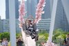 This image of a foreign tourist posing for a photo is provided by the Seoul metropolitan government. (PHOTO NOT FOR SALE) (Yonhap)