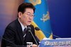 President Lee Jae Myung speaks during the second plenary meeting of the regulation rationalization committee held at Cheong Wa Dae in Seoul on Oct. 23, 2026. (Yonhap)