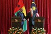 PUTRAJAYA, June 4 -- Prime Minister Datuk Seri Anwar Ibrahim (right) shakes hands after a joint press conference with visiting Guinea-Bissau President Umaro Sissoco Embalo, here today.  Malaysia and Guinea-Bissau have reaffirmed their commitment to strengthening bilateral relations with focus areas including the halal industry, Islamic finance, energy and capacity building.  --fotoBERNAMA (2025) COPYRIGHT RESERVED