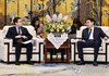 South Korean Trade Minister Yeo Han-koo (L) speaks with Zhao Yan, vice governor of China's Jiangsu Province, during their meeting held in Yancheng on May 19, 2026, in this photo provided by Yeo's office. (PHOTO NOT FOR SALE) (Yonhap)